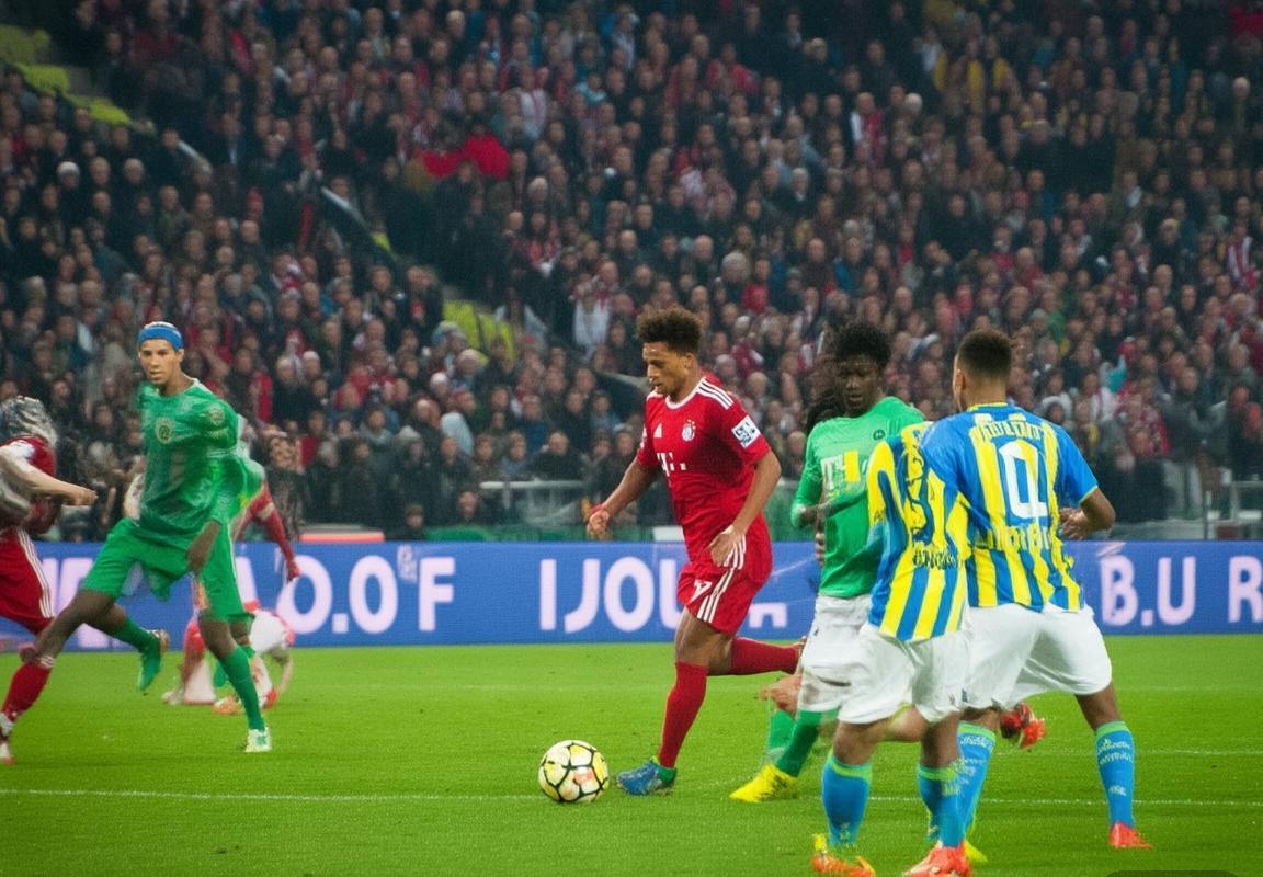 拜仁慕尼黑VS不来梅：433对阵541战术对决及逆转瞬间(图1)